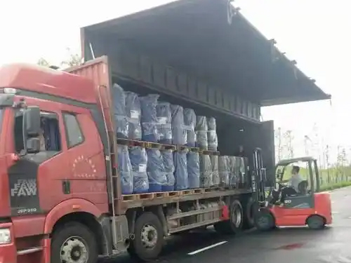 װ������